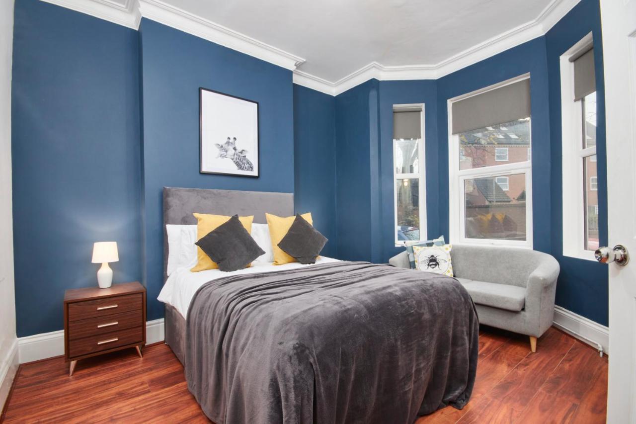 5 Bed House In Leamington Spa Perfect For Contractors With 7 Beds By Purestay - 14 Night Min! Eksteriør billede