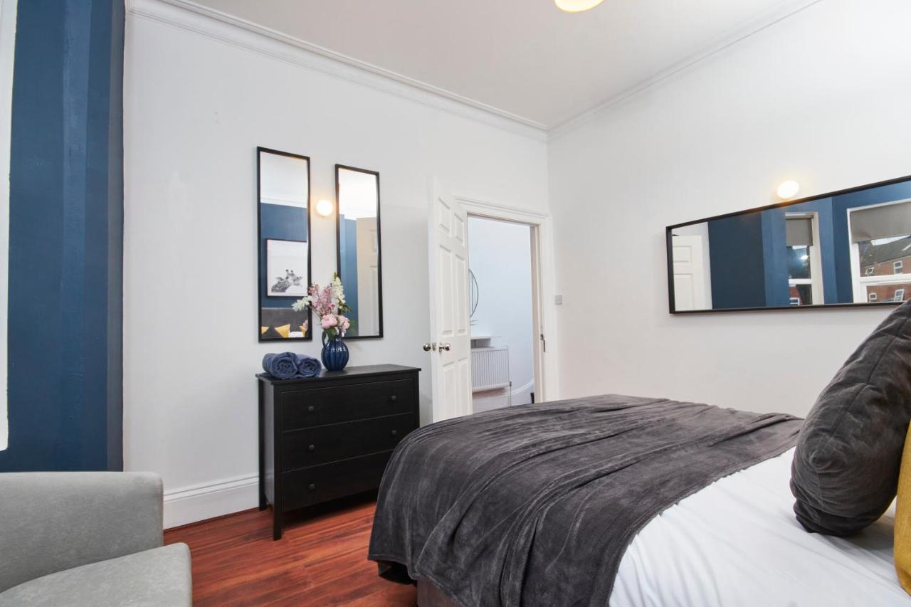 5 Bed House In Leamington Spa Perfect For Contractors With 7 Beds By Purestay - 14 Night Min! Eksteriør billede