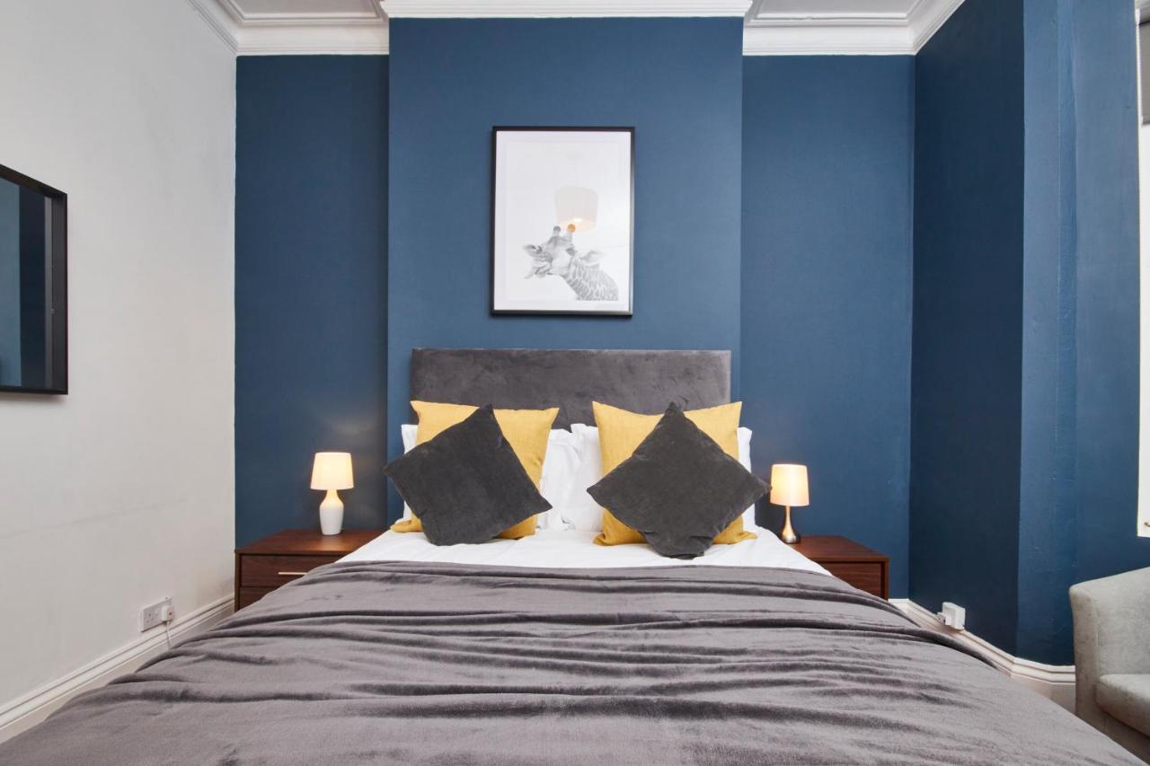 5 Bed House In Leamington Spa Perfect For Contractors With 7 Beds By Purestay - 14 Night Min! Eksteriør billede